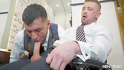 The Barber And The Guy - Matt Polaco(matt Dacosta) & Oskar Ivan 1080p